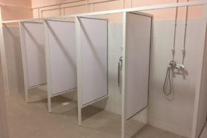 Алюминиевая перегородка для душа